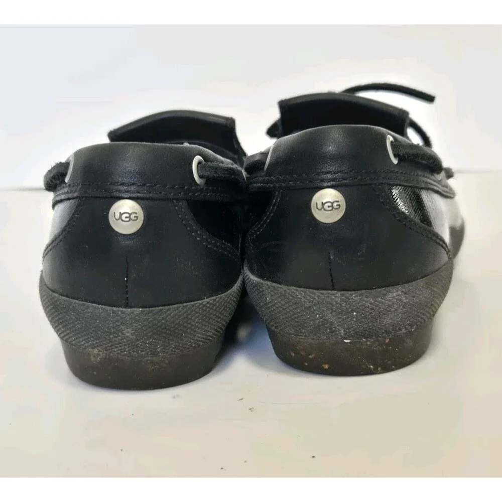 UGG Australia Shoes Womens 6.5 Black Patent Leather Shearling Duck Boat 1001768